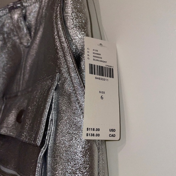 NWT! ANTHROPOLOGIE Silver Metallic Faux Leather Shorts Size 6 - Picture 3 of 13